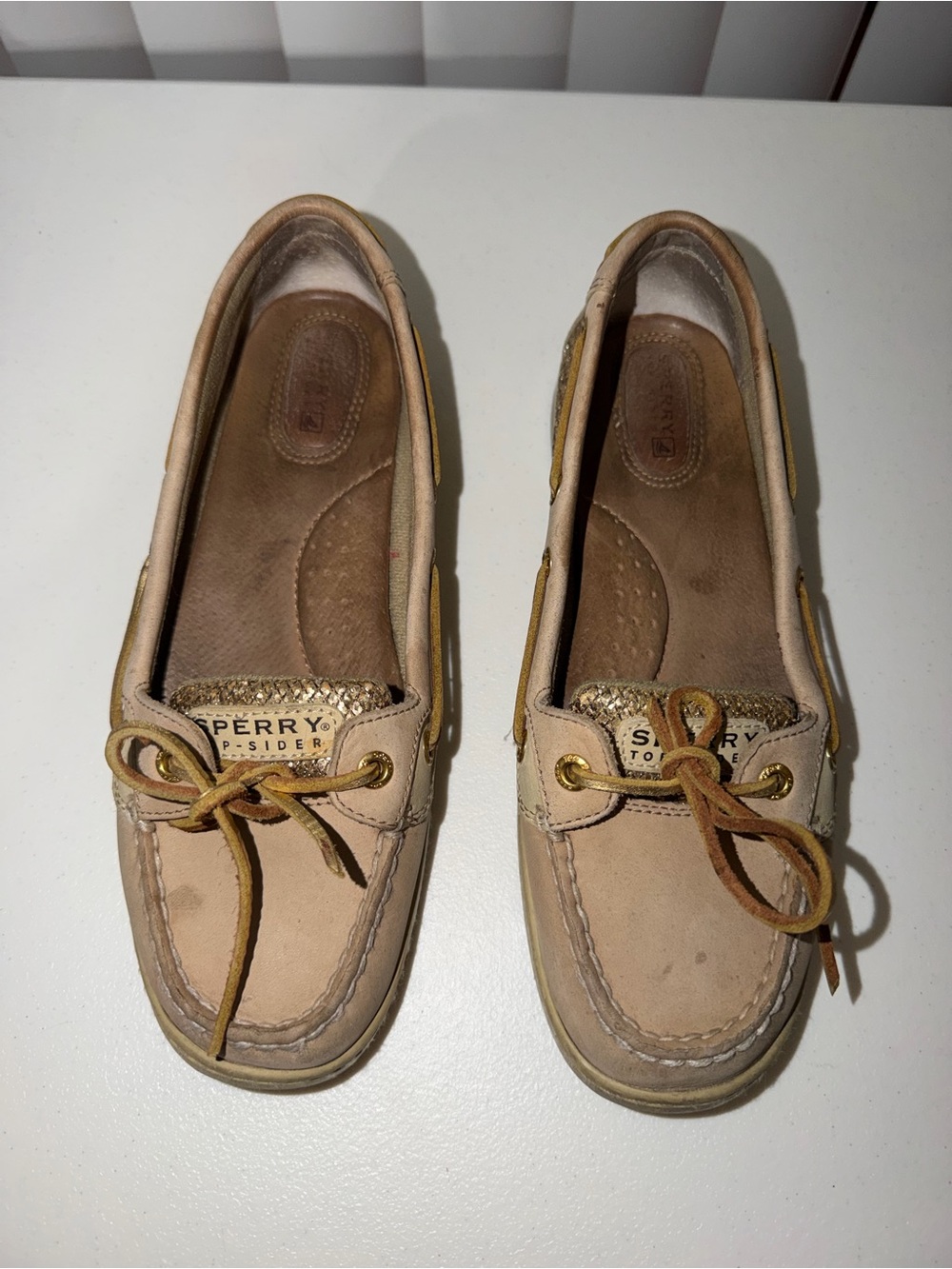 Women’s Sperry Angelfish Gold Glitter Boat Shoes size 8.5